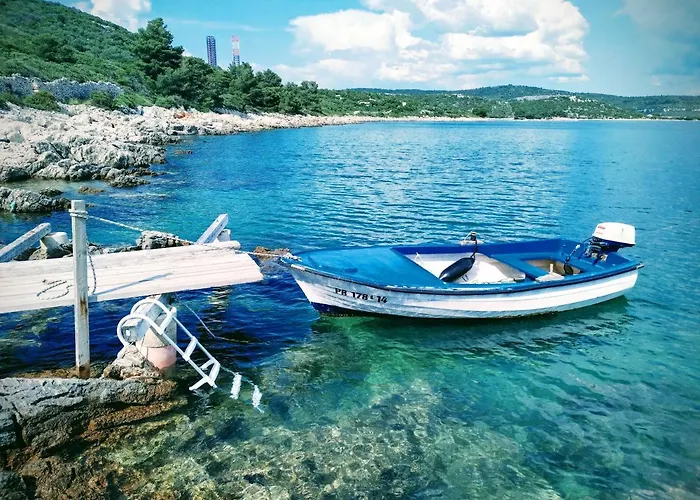 Isolated, 30M To Sea, Viktoria S Cottage