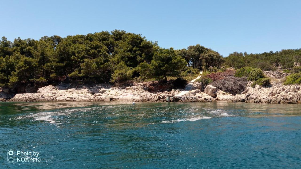 Chalet Isolated, 30m To Sea, Viktoria S