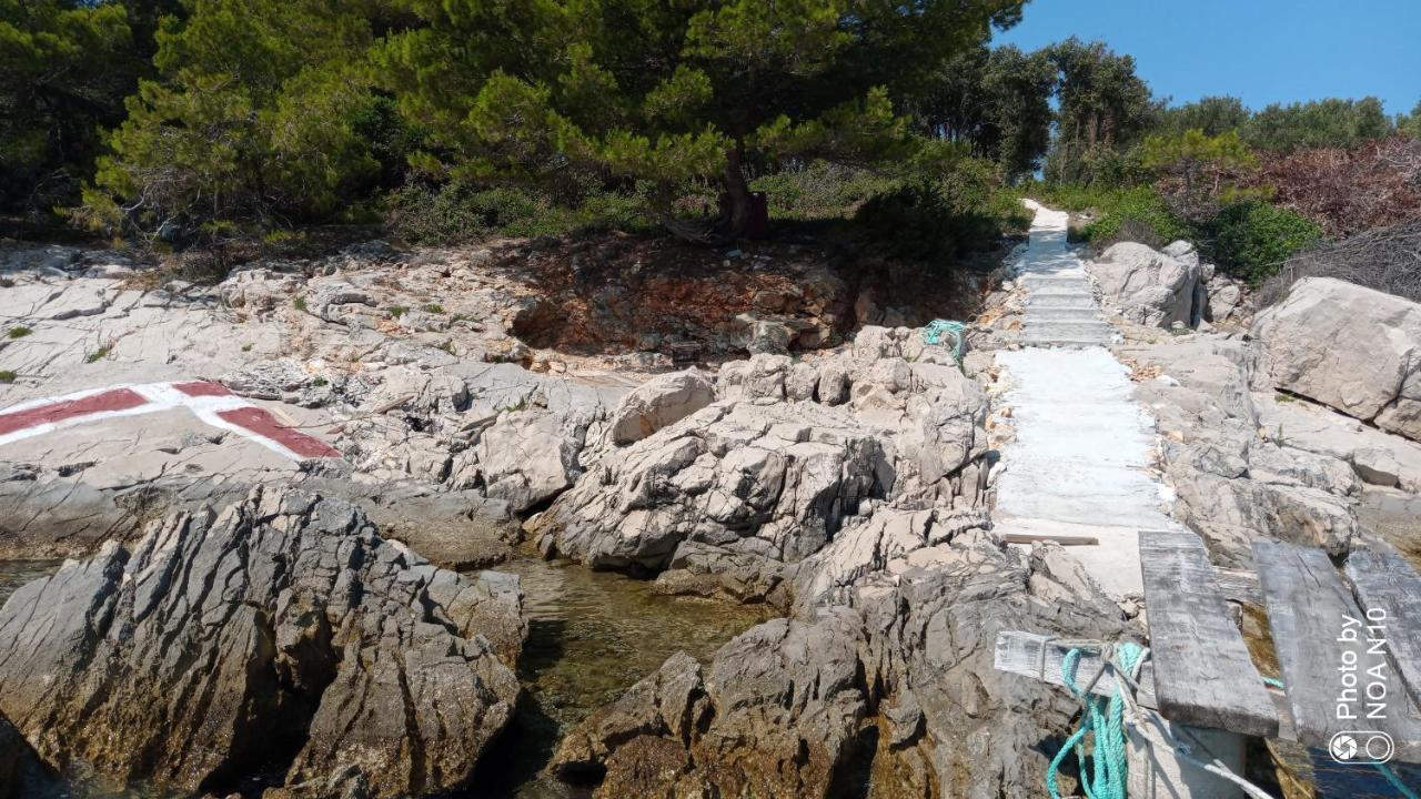 Chalet Isolated, 30m To Sea, Viktoria S