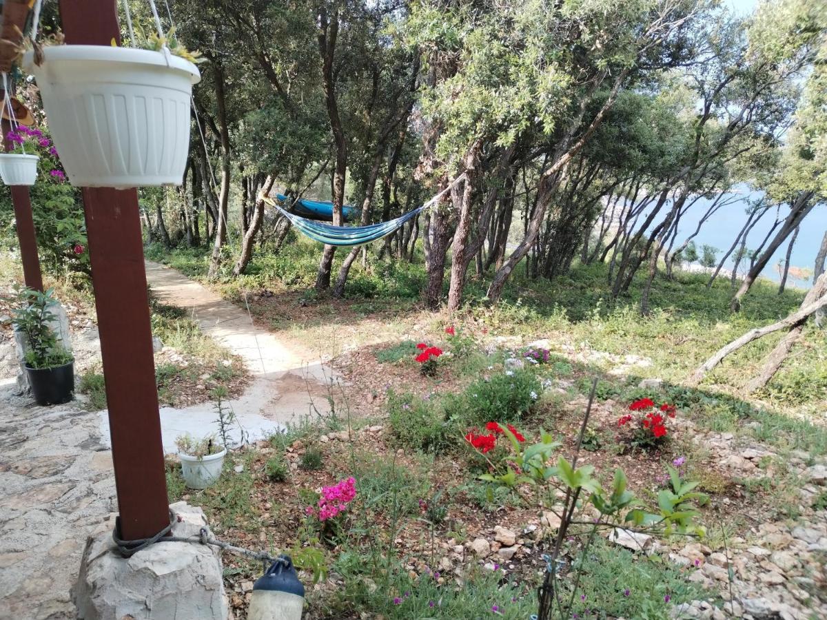 Isolated, 30m To Sea, Viktoria S Chalet Kali
