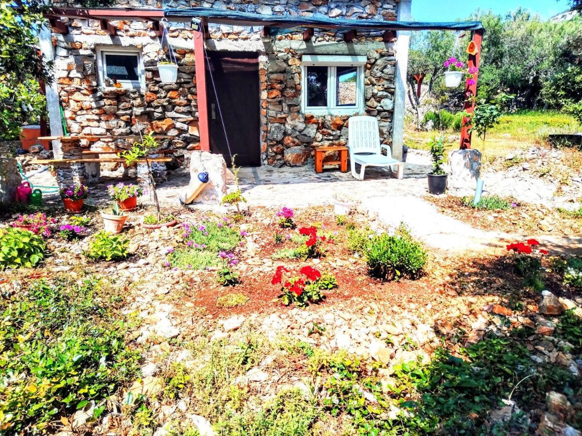 Chalet Isolated, 30m To Sea, Viktoria S *
