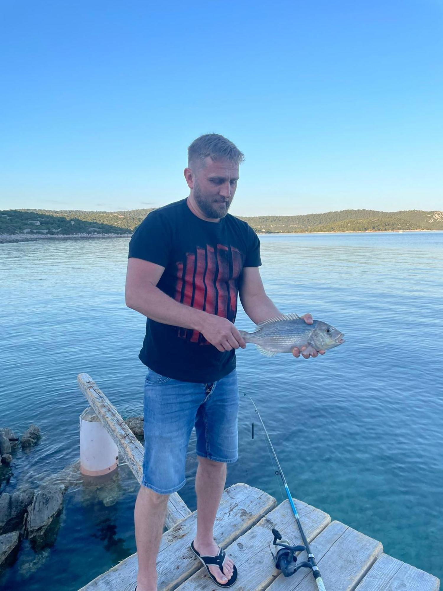 Isolated, 30m To Sea, Viktoria S Chalet *